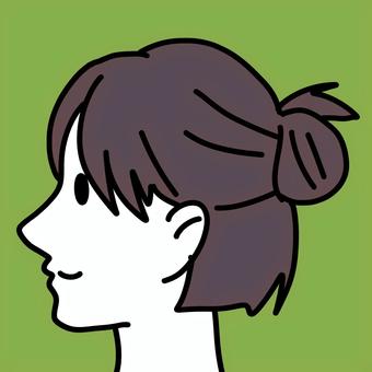 2wayヘアの女性の横顔 横顔,女性,2way,ショート,ロング,兼用,ハーフアップ,茶髪,色白,笑顔のイラスト素材