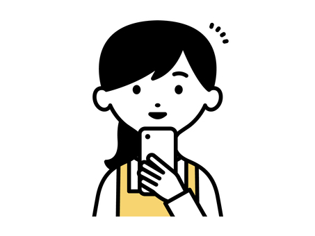 エプロンを着てスマホを見る笑顔の女性 女性,人,エプロン,ママ,スマホ,スマートフォン,ケータイ,電話,持つ,見るのイラスト素材