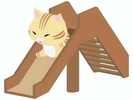 すべり台_猫 すべり台,猫,ちゃとら,笑顔,動物,かわいい,遊具,遊ぶのイラスト素材