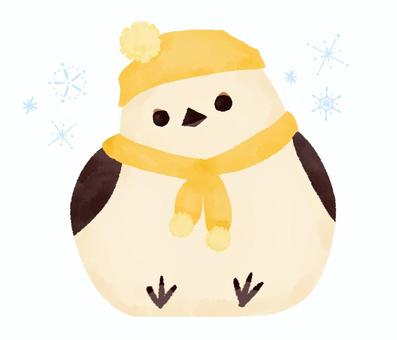 【水彩風手描き】シマエナガ雪だるま（黄） 雪だるま,シマエナガ,雪遊びのイラスト素材