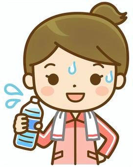 水分補給するジャージ姿の女性 ペットボトル,水,水分,飲み物,ミネラルウォーター,飲料,飲料水,清涼飲料水,ミネラル,水分補給のイラスト素材