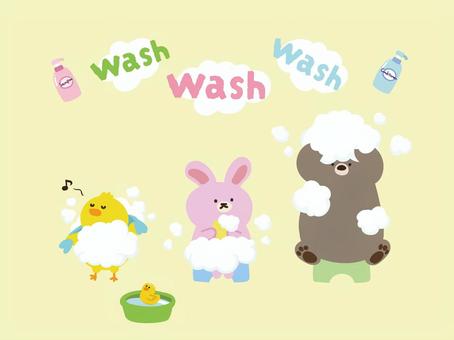 体を洗う動物たち 動物,お風呂,洗う,ウサギ,くま,鳥,ひよこ,泡,シャンプー,コンディショナーのイラスト素材