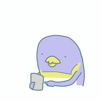 ぺんぎんスマホ操作 ペンギン,親,大人,スマホ,携帯,操作,sns,アプリ,見る,手描きのイラスト素材