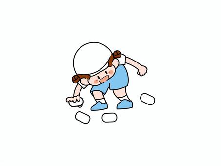 運動会　玉入れ　女の子　単体　イラスト 運動会,小学校,行事,体育,体操着,赤白帽子,小学生,子供,キッズ,手描きのイラスト素材