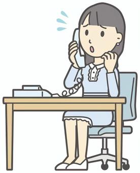  ワンピースお嬢様-256-全身 電話,慌てる,お嬢様,女性,女の子,オシャレ,人物,かわいい,失敗,トラブルのイラスト素材