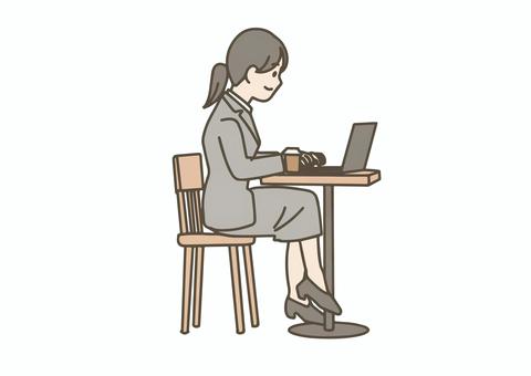 出先で仕事をする女性