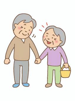 手をつないで散歩する高齢夫婦 おじいさん,おばあさん,高齢者,夫婦,手をつなぐ,散歩,会話,うなづく,語りかける,思いやるのイラスト素材