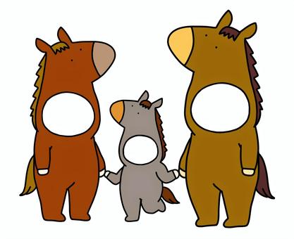 干支の馬の着ぐるみ家族用 うま,馬,着ぐるみ,干支,家族,ファミリーのイラスト素材