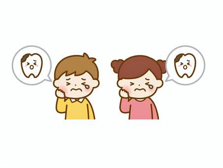虫歯が痛む子供たち 人物,子供,女の子,小学生,女子,男の子,男児,幼児,虫歯,痛いのイラスト素材