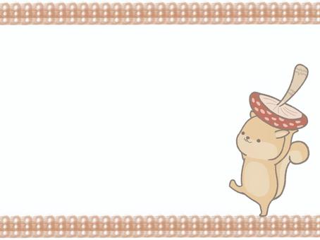 キノコを運ぶリスのフレームイラスト線あり きのこ,リス,動物,菌類,フレーム,秋,笑顔,かわいい,シンプル,たべもののイラスト素材