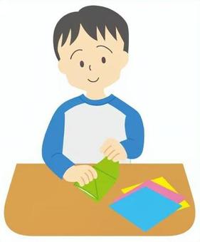 遊ぶ子ども14 折り紙,折る,遊ぶ,男の子,小学生,子ども,机,上半身,主線なしのイラスト素材