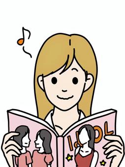 アイドル雑誌を読む女性 女性,雑誌,モデル,ロングヘア,音符,上半身,アイドル,頬,キュンキュン,芸能オタクのイラスト素材