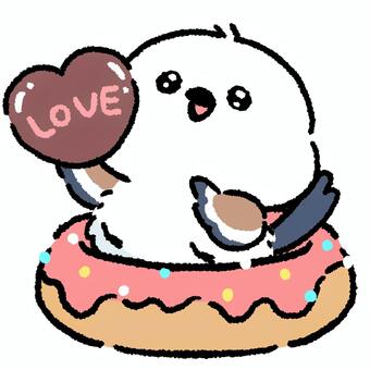 シマエナガ_バレンタインデー_01 シマエナガ,鳥,動物,手描き,ラフ,ドーナツ,バレンタイン,ホワイトデー,スイーツ,お菓子のイラスト素材