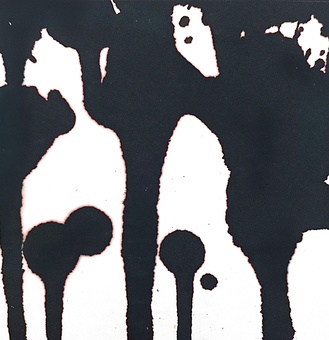 黒いインクがにじみ、垂れたような抽象背景 液だれ,絵具,インク,垂れる,手描き,ブラック,ホワイト,モノクロ,モノトーン,モダンのイラスト素材