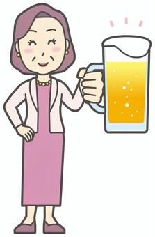 お金持ちマダム-189-全身 笑顔,ジョッキ,お酒,おばさん,中年,女性,富裕層,マダム,裕福,お金持ちのイラスト素材