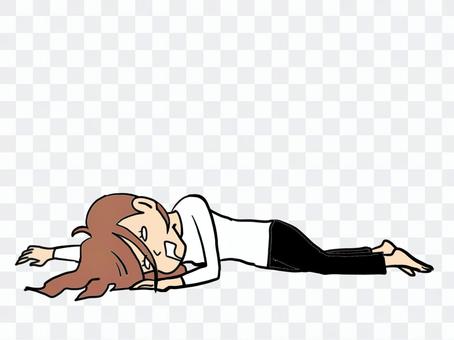 A woman who collapses in shock A woman who collapses in shock