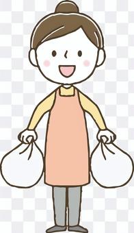 ゴミ出しをするかわいい女性/主婦/手描き ゴミ出しをするかわいい女性/主婦/手描き
